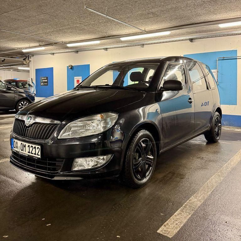 Gebraucht Skoda Roomster 69 PS (50 kW) 2012 Schwarz Van / Kleinbus