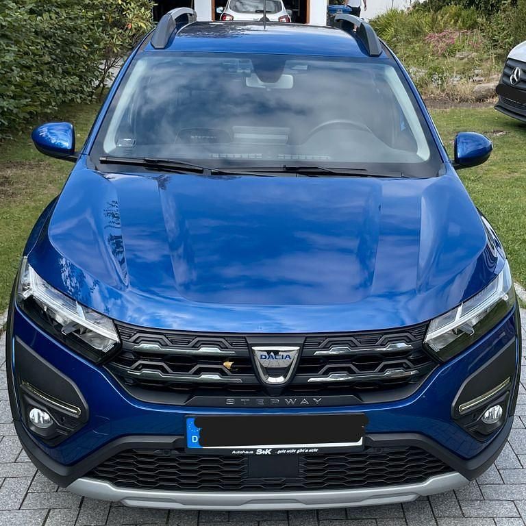 Blau Gebraucht 2021 Dacia Sandero Comfort Limousine | 12.990 € (Fairer Preis) - Bild 1/4