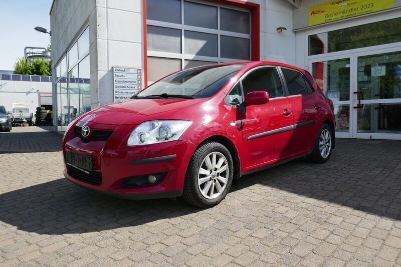 Rot Gebraucht 2008 Toyota Auris Executive Limousine | 3.500 € (Fairer Preis) - Bild 1/4