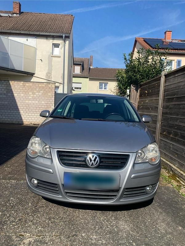 Gebraucht VW Polo 80 PS (58 kW) 2009 Grau Kleinwagen