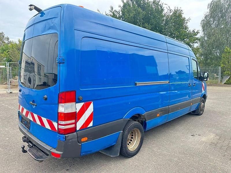 Usado Mercedes Sprinter 190 HP (139 kW) 2013 Azul Van