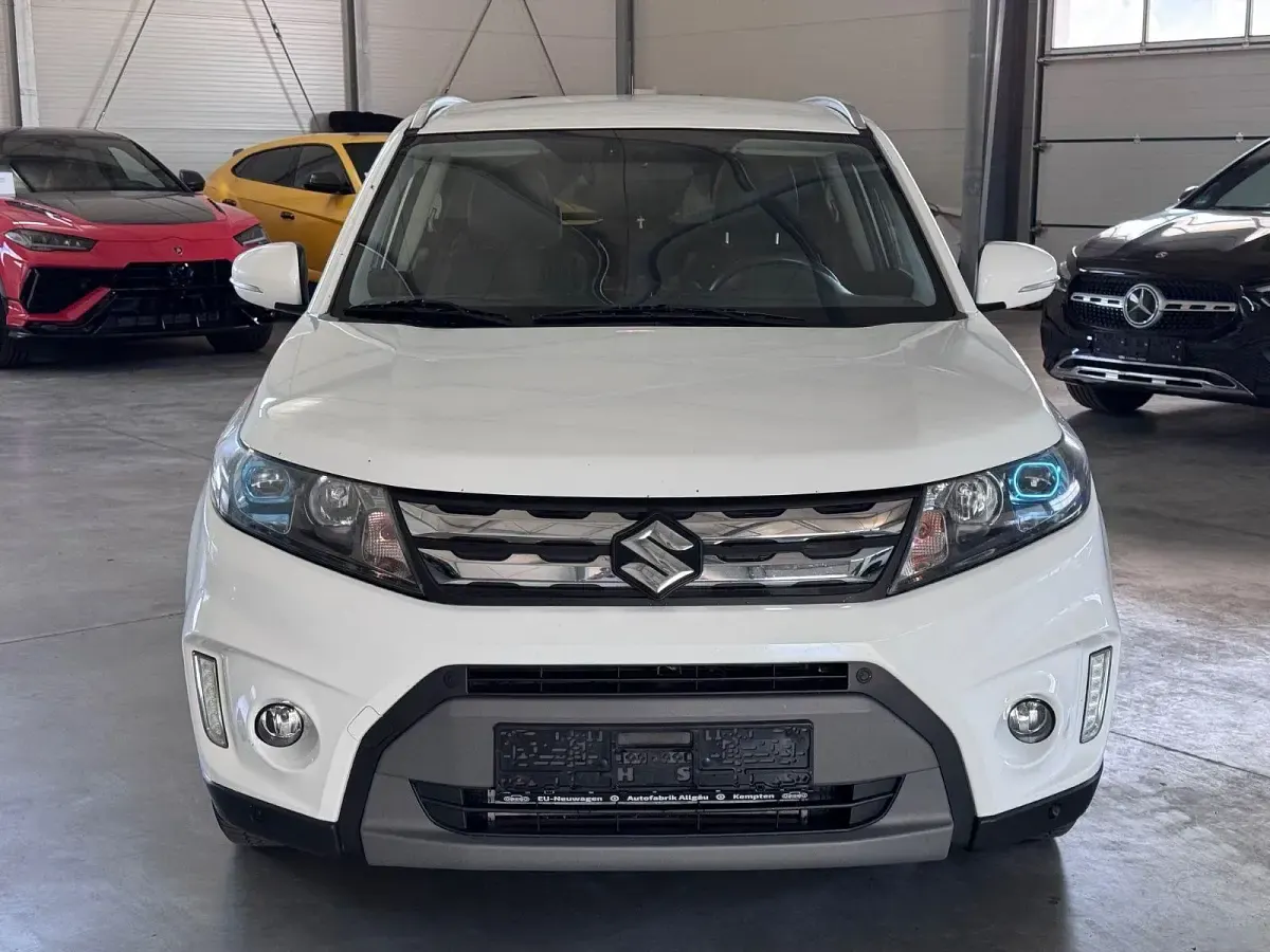 Gebraucht Suzuki Vitara Comfort 120 PS (88 kW) 2018 Weiß SUV