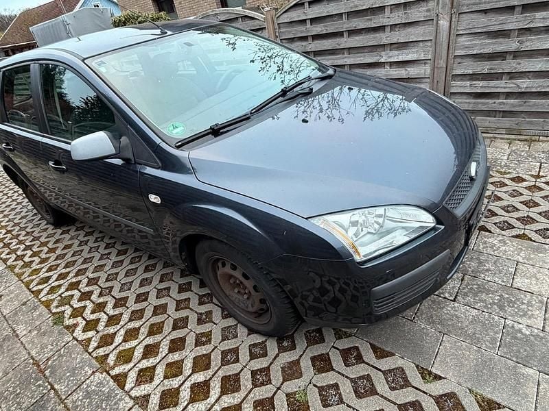 Gebraucht Ford Focus 109 PS (80 kW) 2006 Grau Kombi
