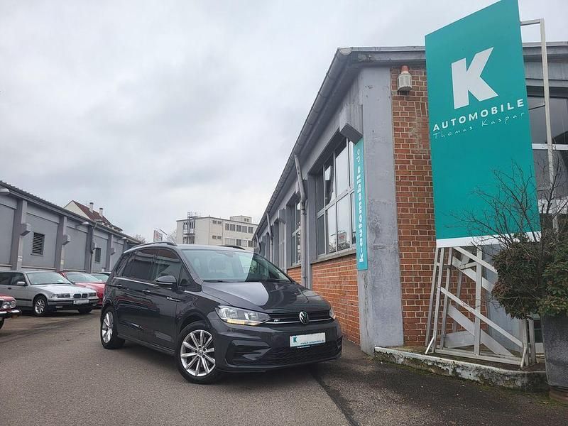 Gebraucht VW Touran Style 150 PS (110 kW) 2022 Grau Van / Kleinbus