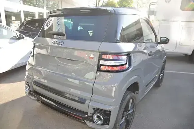 Gebraucht Ligier JS60 2024 Grau Kleinwagen