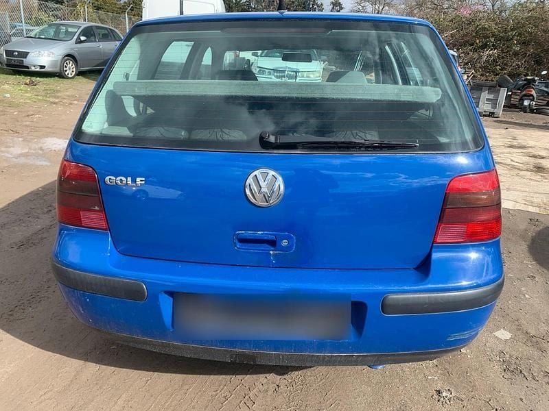Gebraucht VW Golf IV 75 PS (55 kW) 2001 Blau Kleinwagen