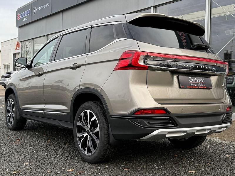 Neu DFSK Forthing 3 170 PS (125 kW) 2025 Grau metallic SUV