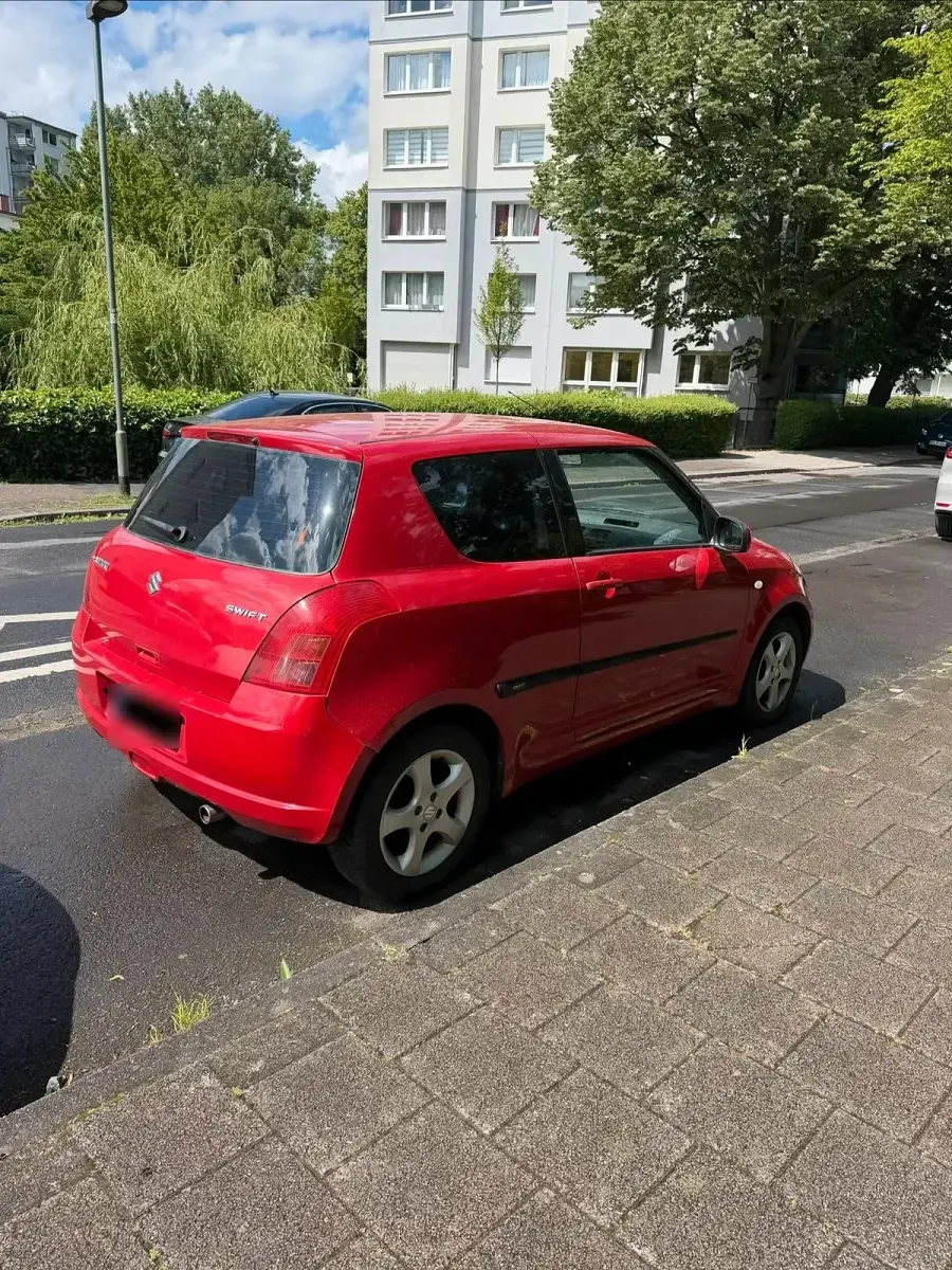 Gebraucht Suzuki Swift 92 PS (67 kW) 2007 Rot Kleinwagen