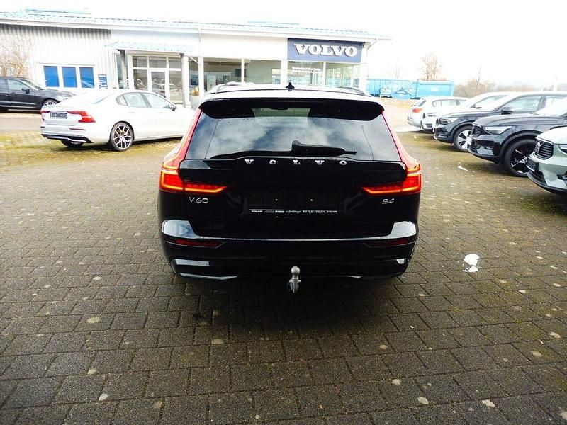 Gebraucht Volvo V60 Plus 197 PS (144 kW) 2023 Schwarz Kombi