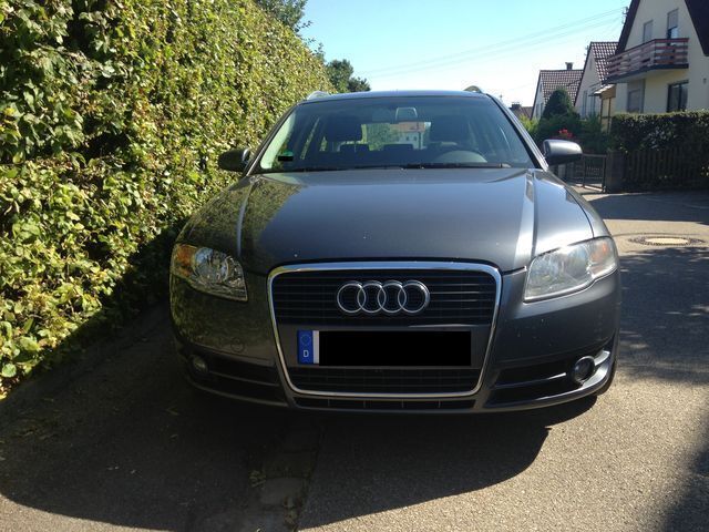 Silber metallic Gebraucht 2006 Audi A4 Kombi | 7.999 € - Bild 1/4