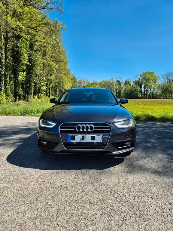 Gebraucht Audi A4 Ambiente 204 PS (150 kW) 2012 Andere farben Kombi
