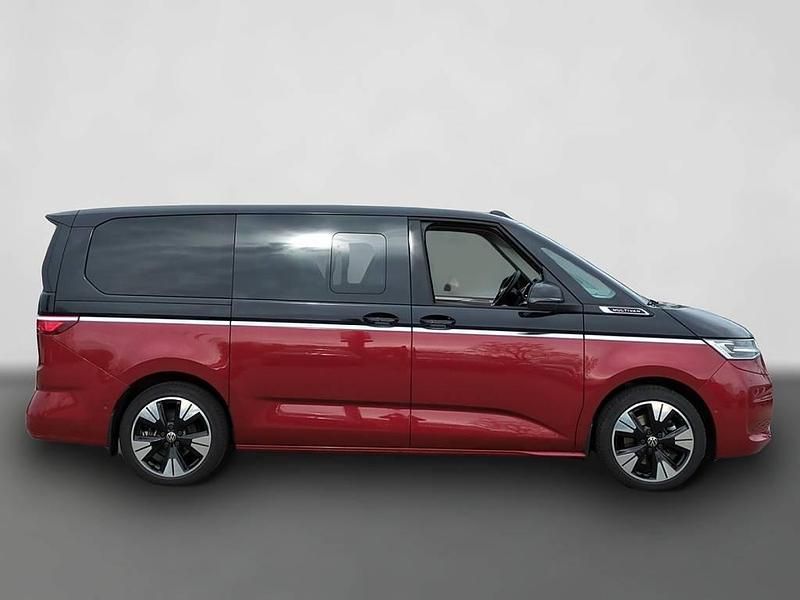Gebraucht VW Multivan Style 150 PS (110 kW) 2023 Rot Van