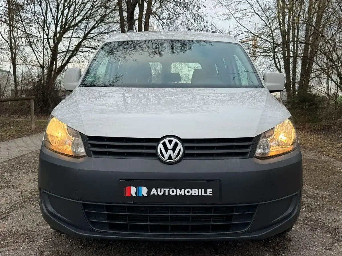 Używany VW Caddy Trendline 102 KM (75 kW) 2013 Biały Minivan