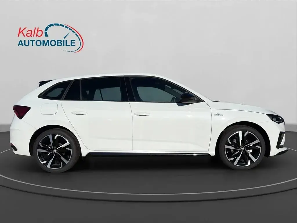 Neu Skoda Scala Monte Carlo 150 PS (110 kW) 2025 Moonweiß perleffekt metallic Kleinwagen