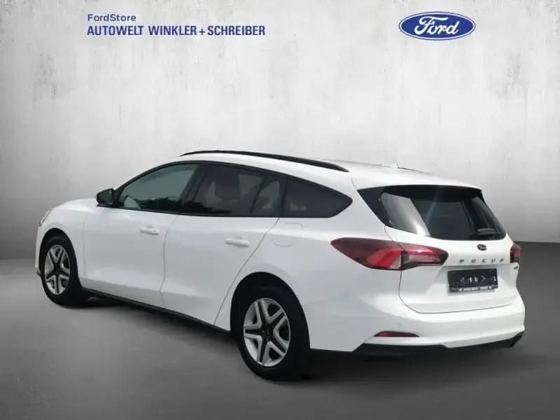 Gebraucht Ford Focus Cool & Connect 125 PS (91 kW) 2022 Weiß Limousine