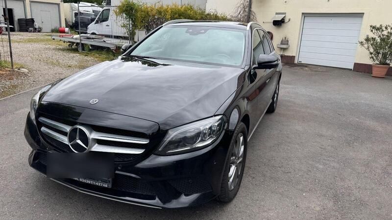 Schwarz Gebraucht 2018 Mercedes C220 Kombi | 13.299 € (Fairer Preis) - Bild 1/4