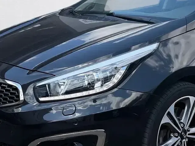 Gebraucht Kia Ceed Sportswagon Platinum Edition 135 PS (99 kW) 2018 Schwarz Kombi