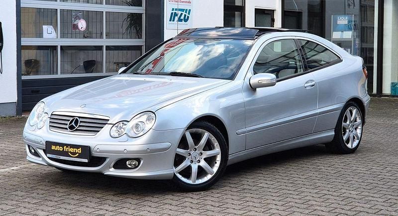 Gebraucht Mercedes C220 150 PS (110 kW) 2007 Iridiumsilber Coupé