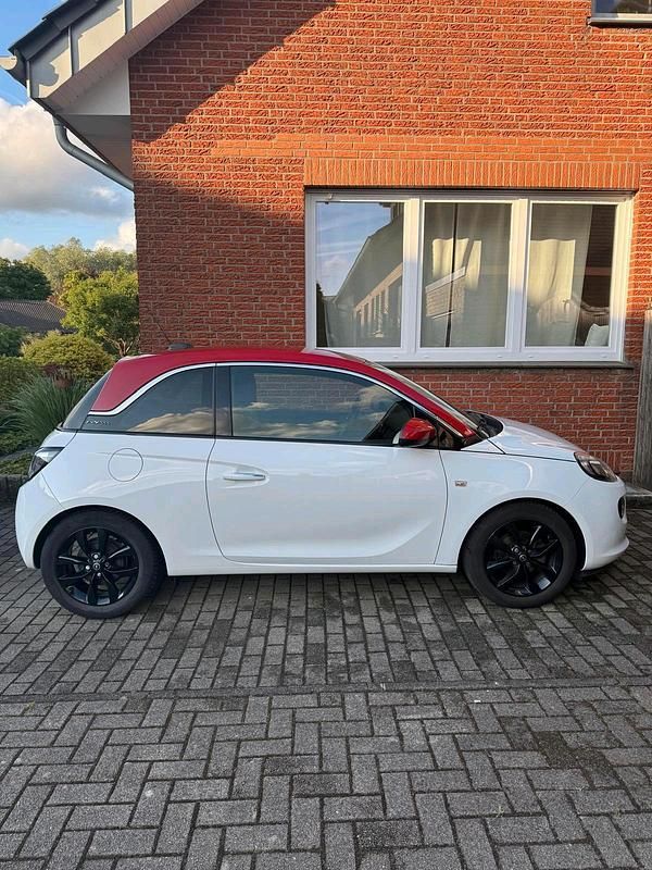 Weiß Gebraucht 2017 Opel Adam Kleinwagen | 9.199 € (Fairer Preis) - Bild 1/4
