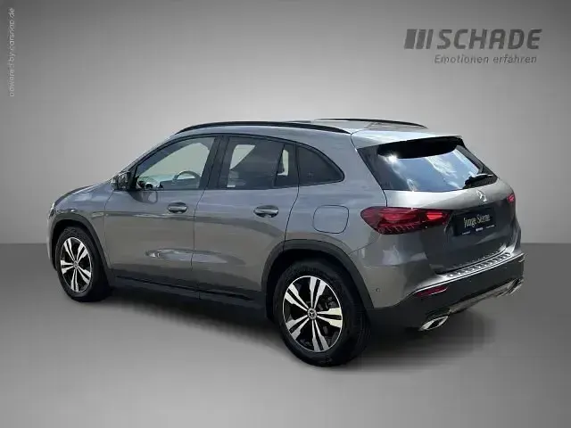 Gebraucht Mercedes GLA200 Progressive 163 PS (119 kW) 2025 Metalliclack mountaingrau SUV