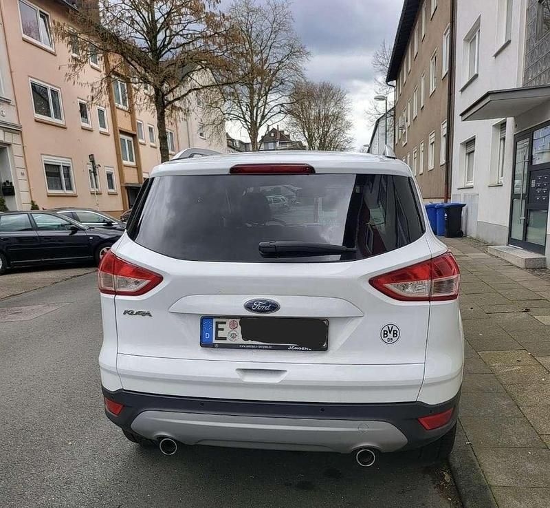 Gebraucht Ford Kuga Titanium 179 PS (131 kW) 2016 SUV