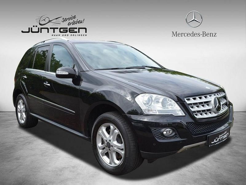 Schwarz Gebraucht 2008 Mercedes ML420 SUV | 16.888 € - Bild 1/4