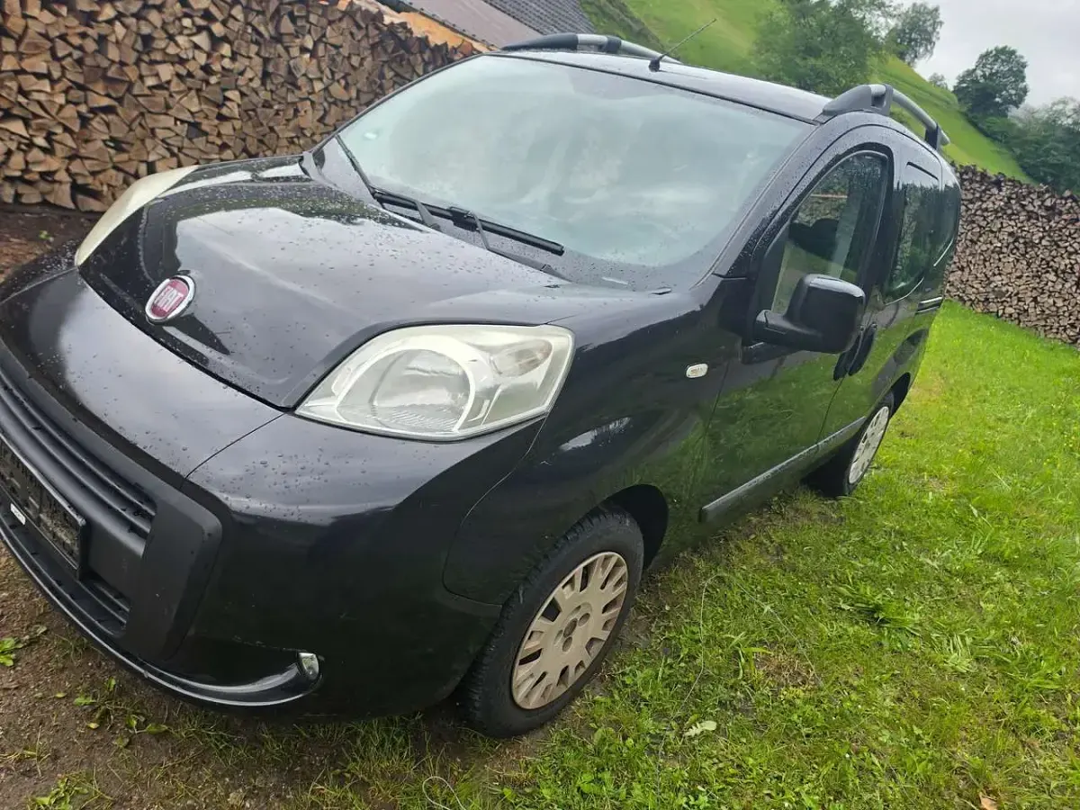 Gebraucht Fiat Qubo Trekking 73 PS (53 kW) 2010 Schwarz Van / Kleinbus