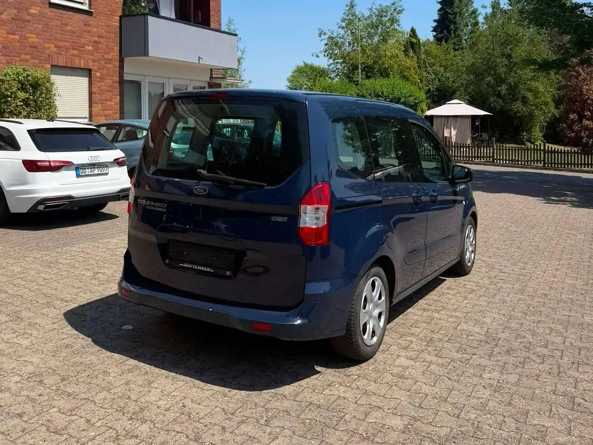 Gebraucht Ford Tourneo Trend 101 PS (74 kW) 2015 Blau Kombi