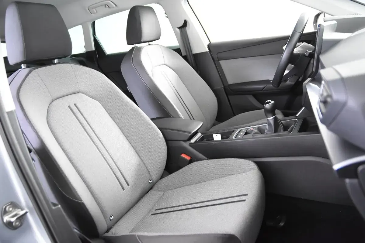 Gebraucht Seat Leon 110 PS (80 kW) 2023 Silber Kombi