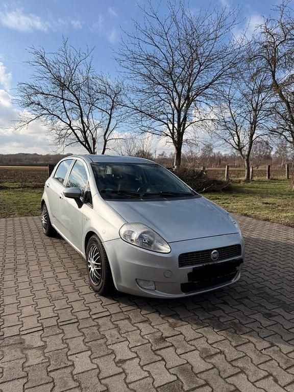 Gebraucht Fiat Grande Punto Dynamic 95 PS (69 kW) 2006 Grau Kleinwagen