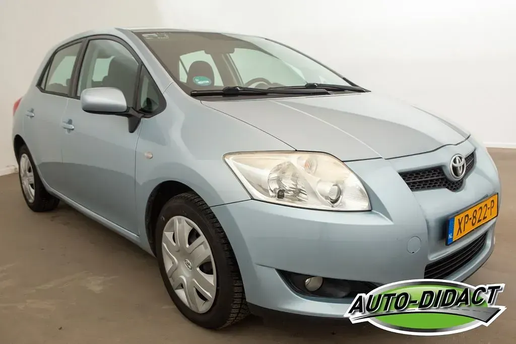 Gebraucht Toyota Auris Luna 124 PS (91 kW) 2007 Blau Kleinwagen