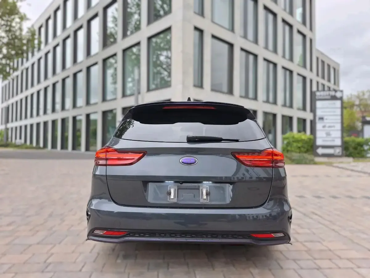 Gebraucht Kia Ceed Platinum Edition 136 PS (100 kW) 2018 Grau Kleinwagen