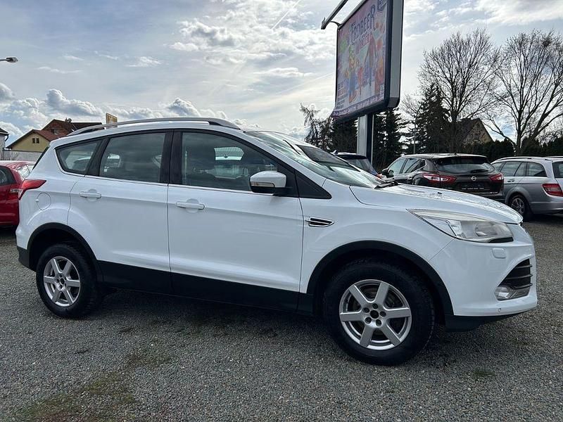 Gebraucht Ford Kuga Titanium 150 PS (110 kW) 2013 Weiß SUV