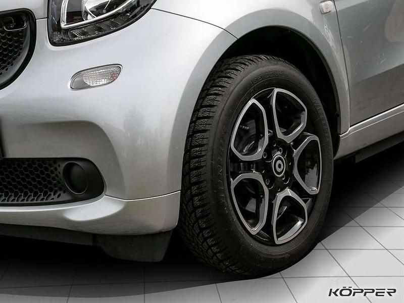 Gebraucht Smart ForTwo Coupé 60 kW (82 PS) 2020 Cool silver Kleinwagen