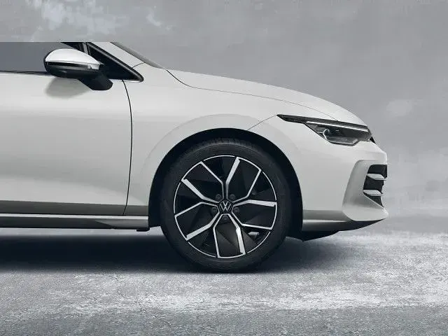 Gebraucht VW Golf VIII Edition 150 PS (110 kW) 2024 Pure white Limousine