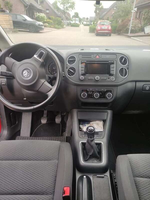 Rot Gebraucht 2013 VW Golf VII Comfortline Limousine | 7.500 € (Superpreis) - Bild 1/4
