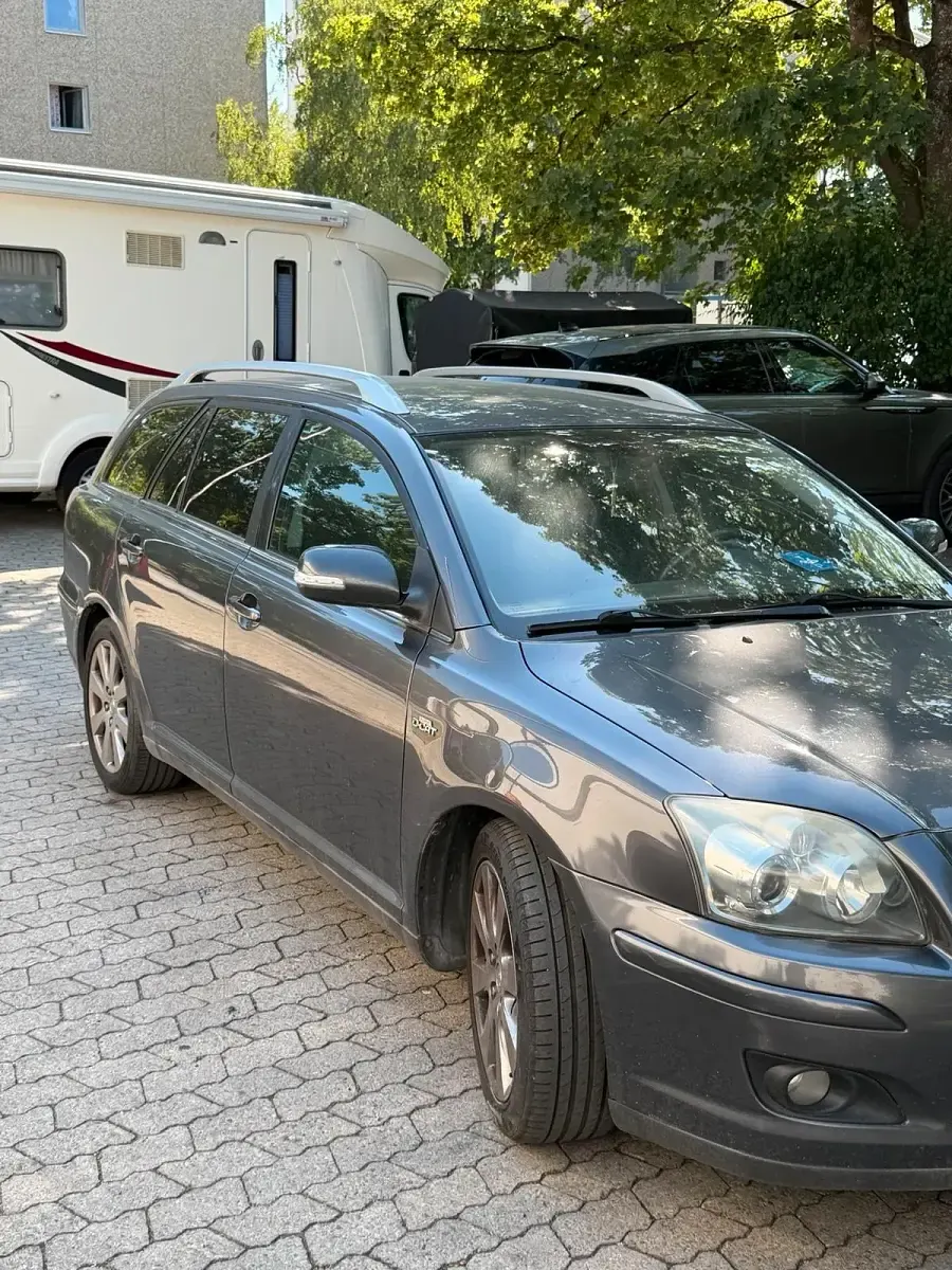Gebraucht Toyota Avensis T2 189 PS (139 kW) 2008 Grau Limousine
