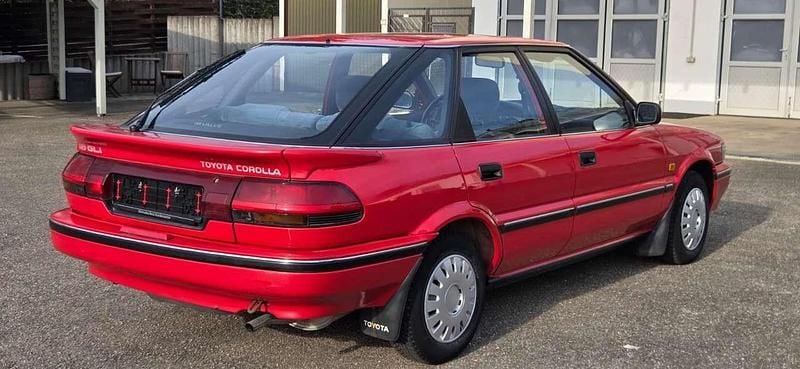 Gebraucht Toyota Corolla 105 PS (77 kW) 1991 Rot Kleinwagen
