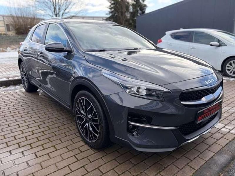 Second-hand Kia XCeed Inspiration 105 CP (77 kW) 2022 Gri SUV