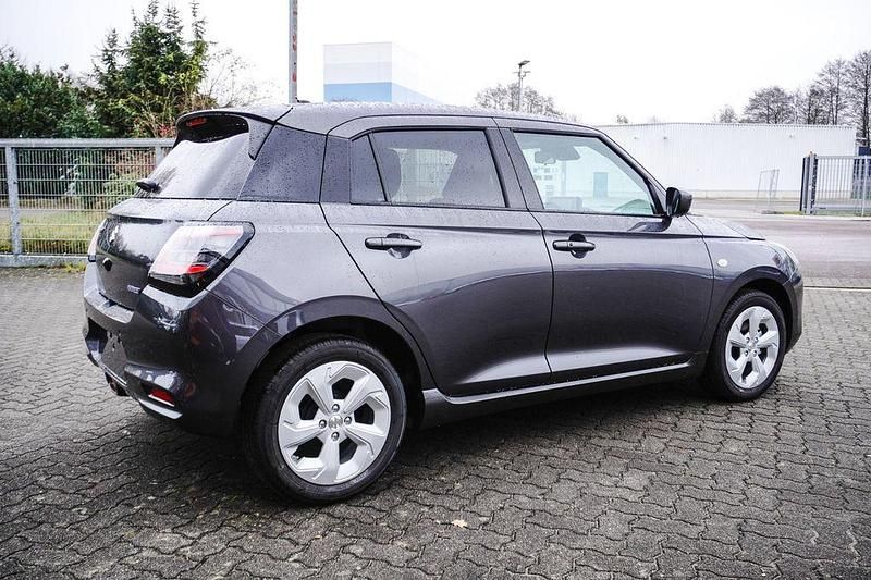 Neu Suzuki Swift Comfort 83 PS (61 kW) 2025 Grau Limousine