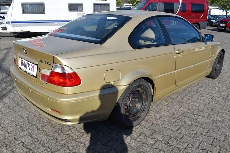 Gebraucht BMW 320 150 PS (110 kW) 2000 Gold Coupé