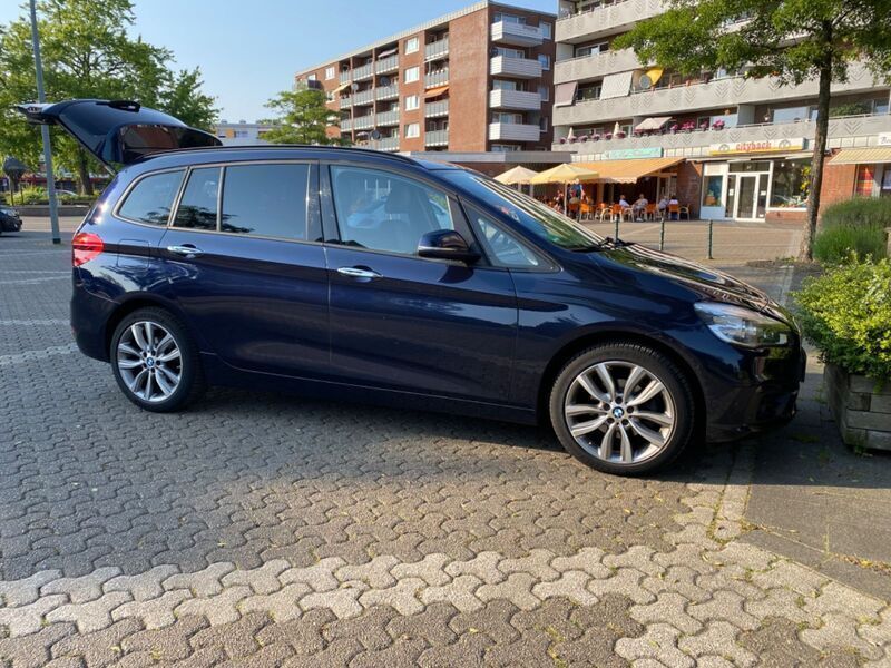 Blau Gebraucht 2016 BMW 216 Kombi | 9.700 € (Fairer Preis) - Bild 1/4
