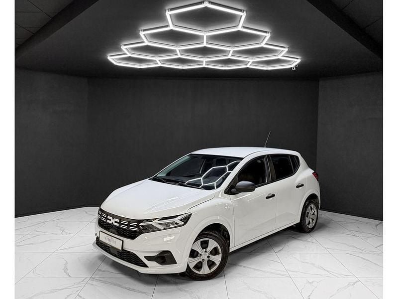 Weiß Gebraucht 2023 Dacia Sandero Limousine | 12.750 € (Superpreis) - Bild 1/4
