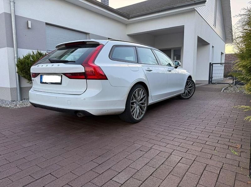Gebraucht Volvo V90 Kinetic 150 PS (110 kW) 2018 Weiß Kombi