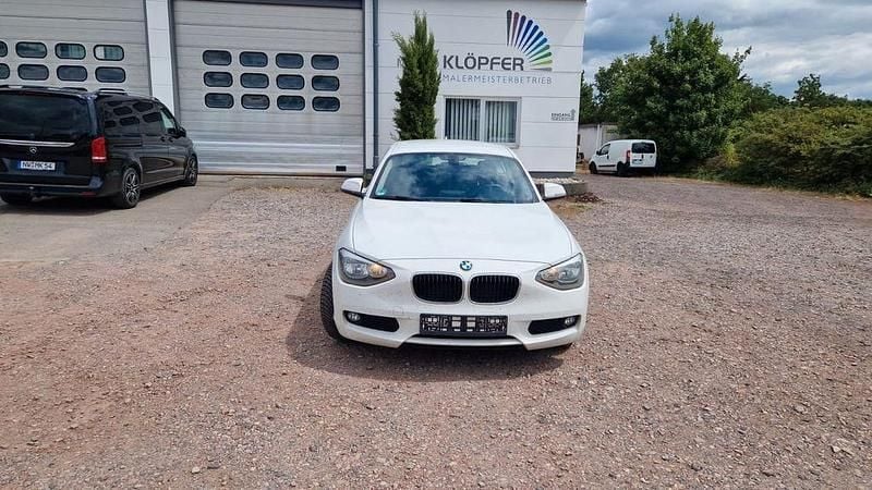 Weiß Gebraucht 2014 BMW 116 Kleinwagen | 3.900 € (Superpreis) - Bild 1/4