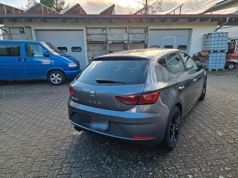 Gebraucht Seat Leon FR 179 PS (131 kW) 2018 Andere farben Limousine