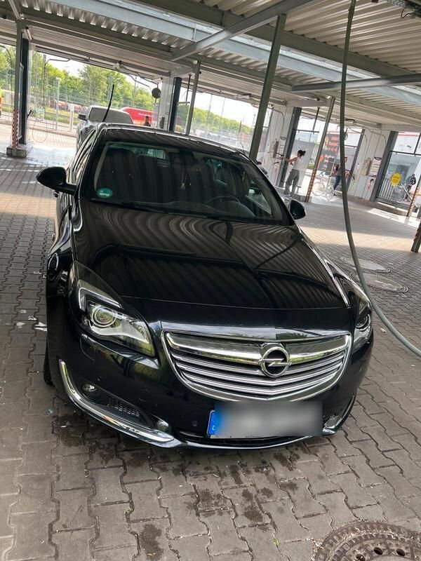Schwarz Gebraucht 2014 Opel Insignia Limousine | 13.000 € (Etwas zu teuer) - Bild 1/4