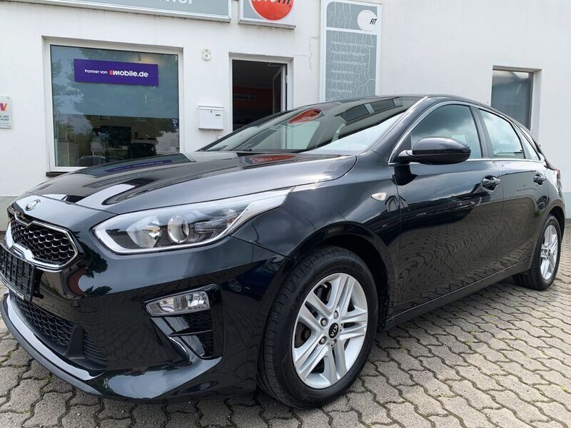 Schwarz Gebraucht 2019 Kia Ceed Limousine | 14.250 € (Etwas zu teuer) - Bild 1/4