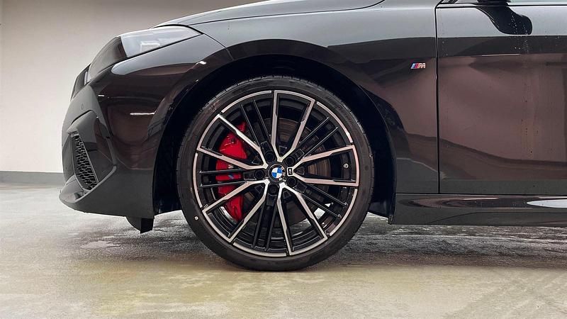 Gebraucht BMW M235 Efficient Dynamics 306 PS (225 kW) 2025 Saphirschwarz metallic