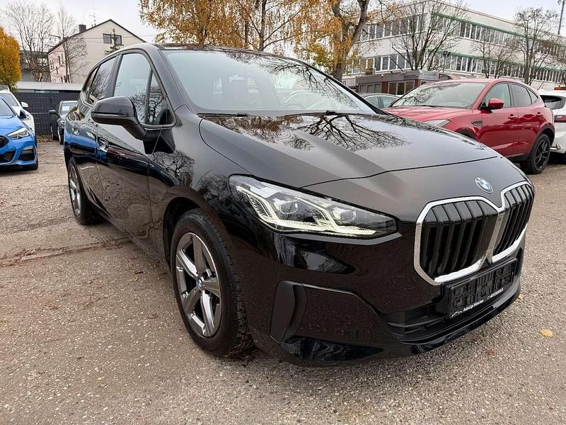 Gebraucht BMW 218 150 PS (110 kW) 2022 Schwarz ii/bonnet fluid black Van / Kleinbus